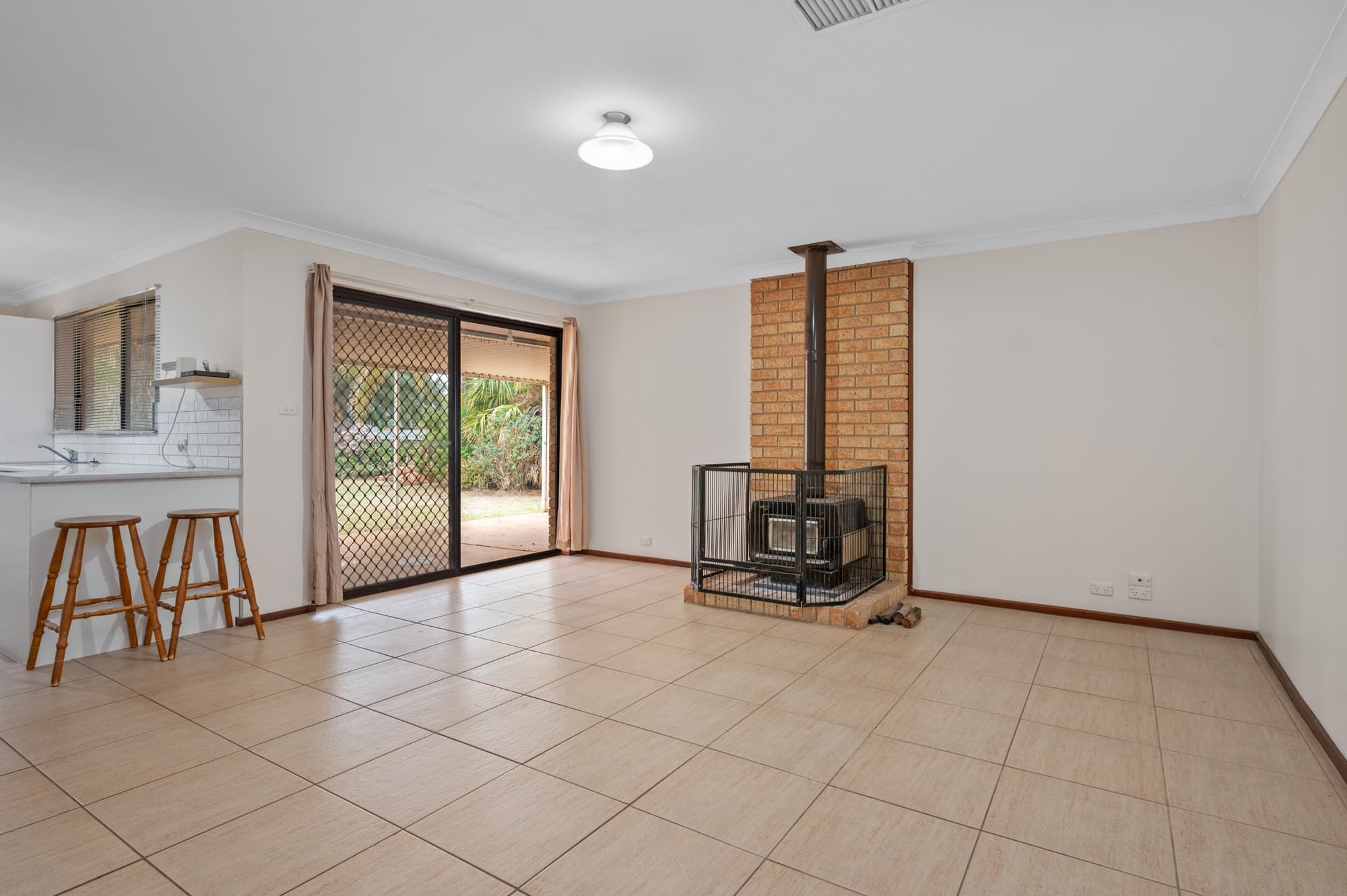 8 Allsop Close,
	
			
							HANNANS
				
							
							WA
			6430, Hannans - Thumbnail 5