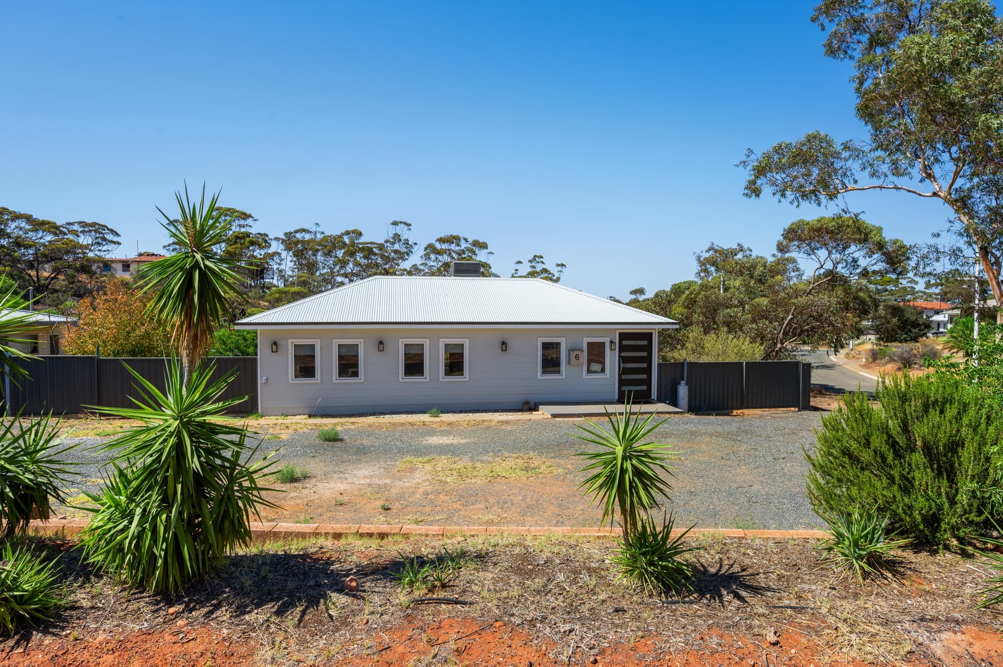 6 Redwood Street,
KAMBALDA EAST
WA
6442, Kambalda East - Image 1