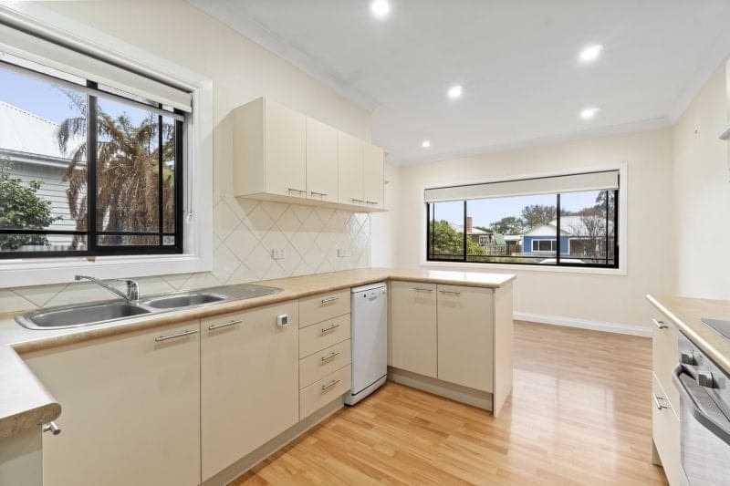 2 Wynne Street Colac VIC, Colac - Thumbnail 2