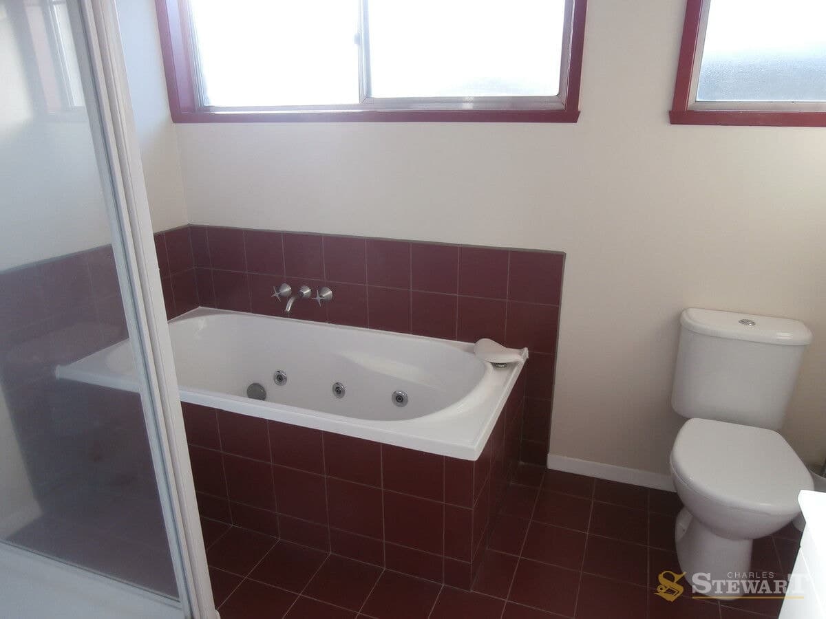 3 Robertson Street, Colac, VIC, Colac - Thumbnail 4