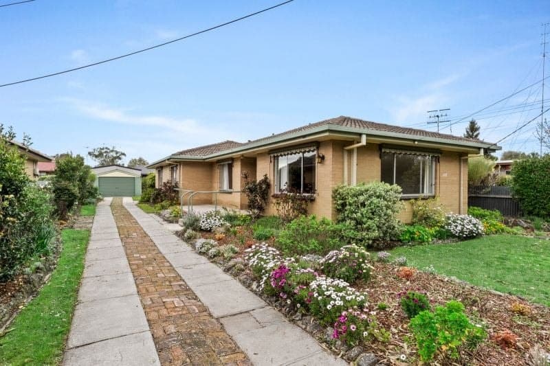 118 Hart Street Colac VIC, Colac - Image 1