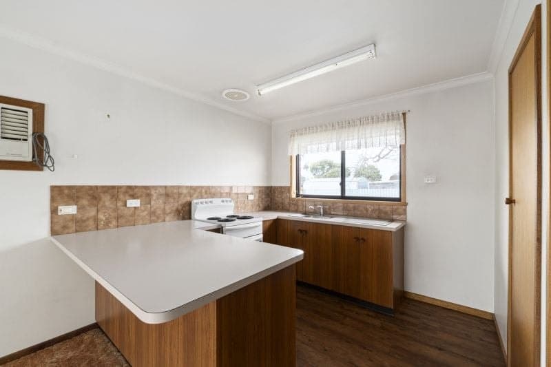 2/84 Curdie Street Cobden VIC, Cobden - Thumbnail 2