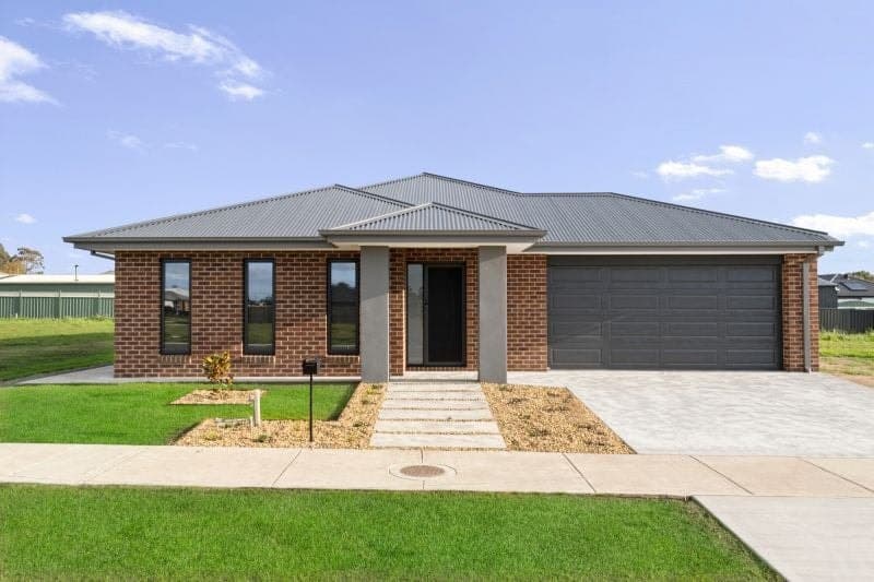 29 Cousins Street Colac VIC, Colac - Image 1
