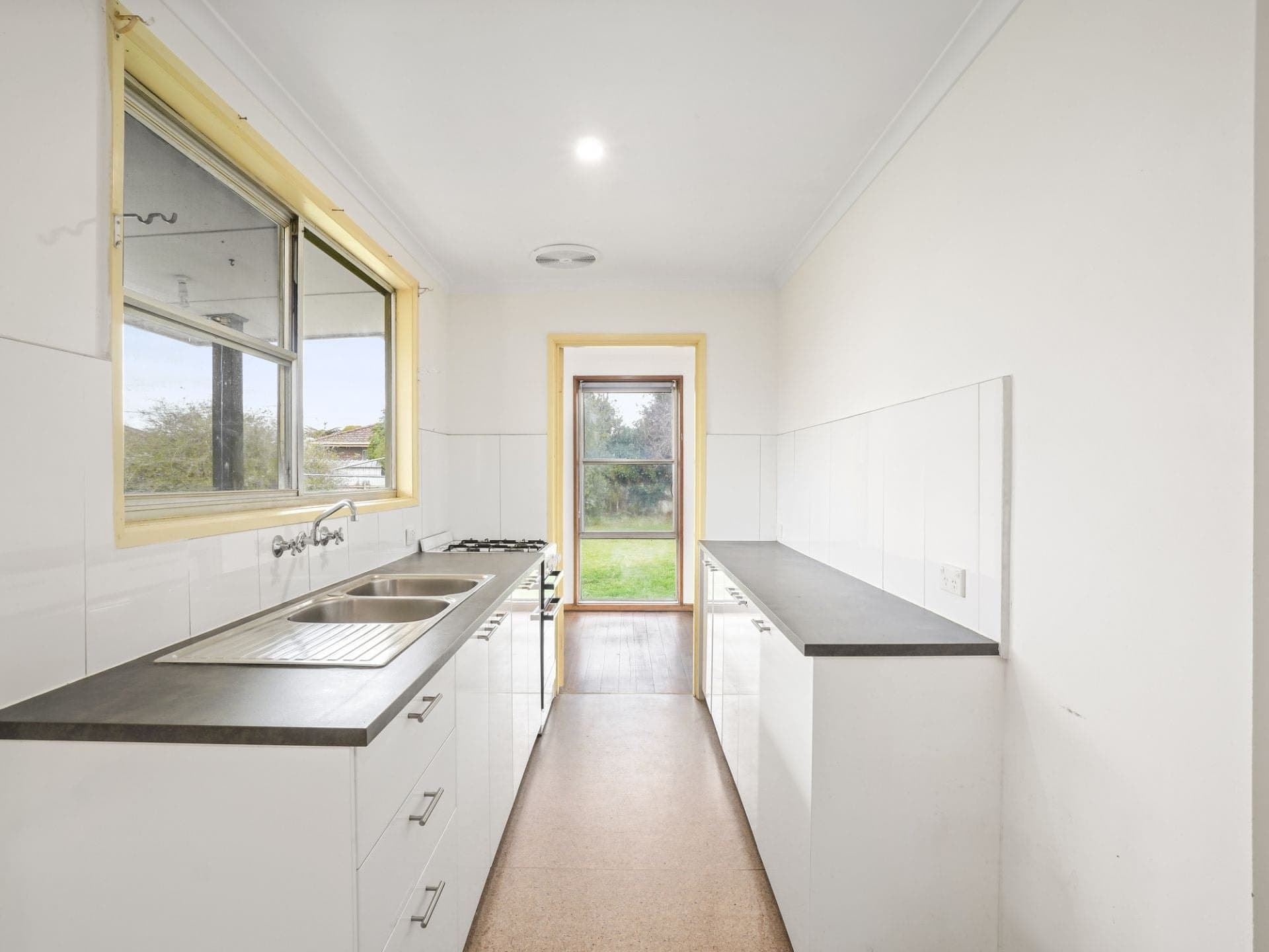 12 Bassett Court Colac VIC, Colac - Thumbnail 2