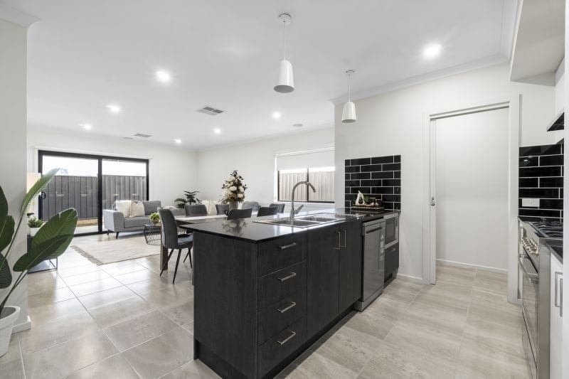 12 Gibson Court Colac VIC, Colac - Thumbnail 3