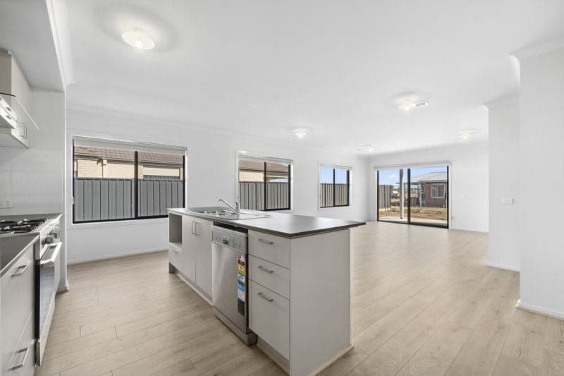 4 Gibson Court Colac VIC, Colac - Thumbnail 3