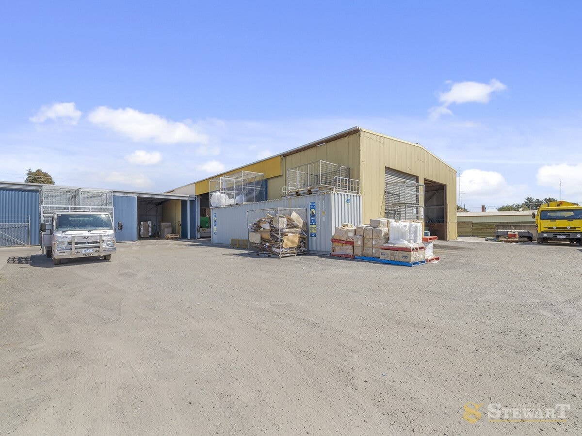 89 Wallace Street, Colac, VIC, Colac - Thumbnail 2