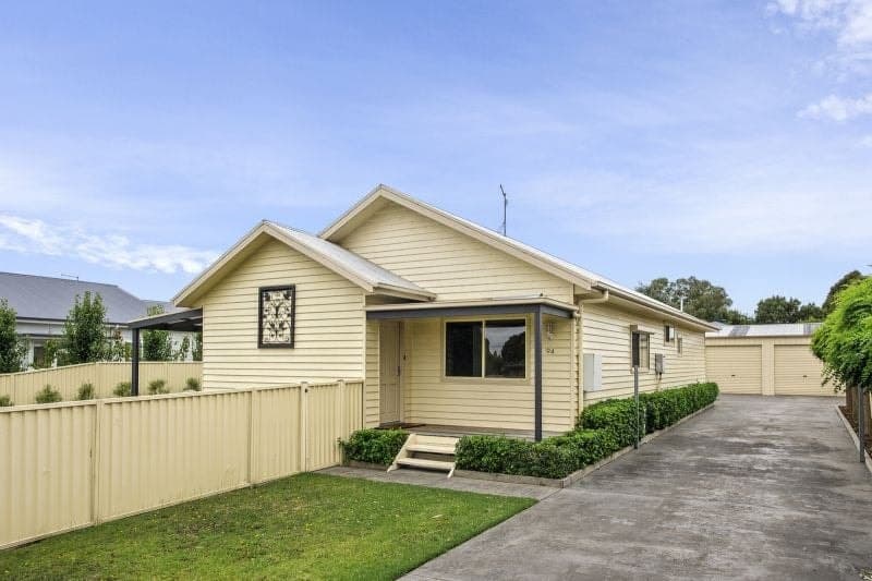 94 Moore Street Colac VIC, Colac - Image 1