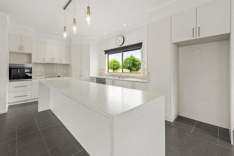 94 Moore Street Colac VIC, Colac - Thumbnail 5