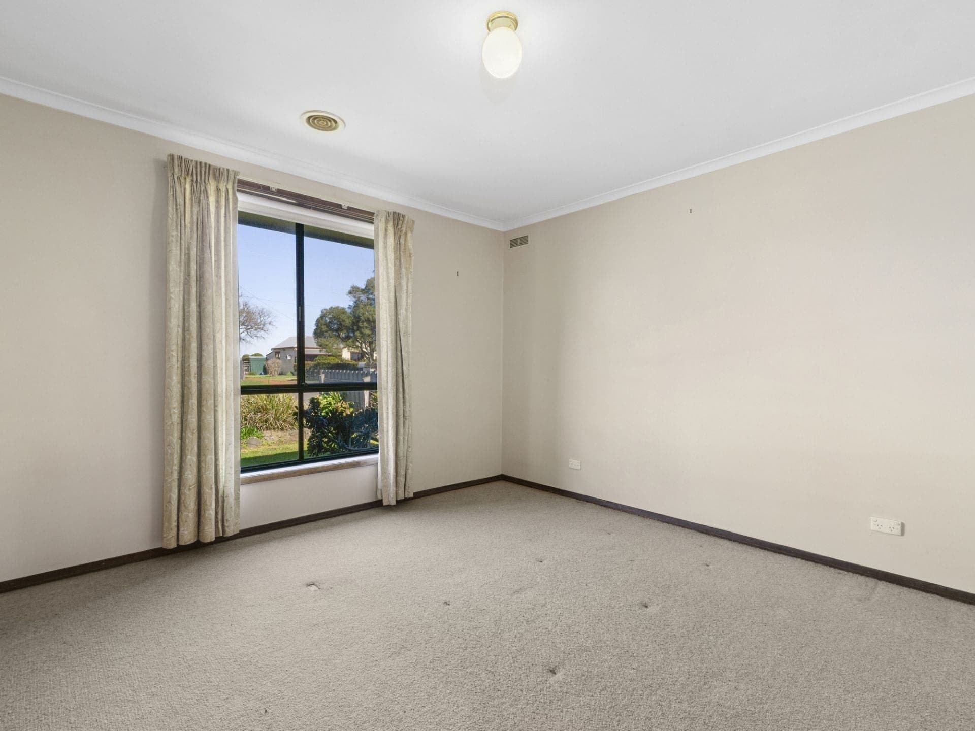 44 Clarke Street Cobden VIC, Cobden - Thumbnail 5