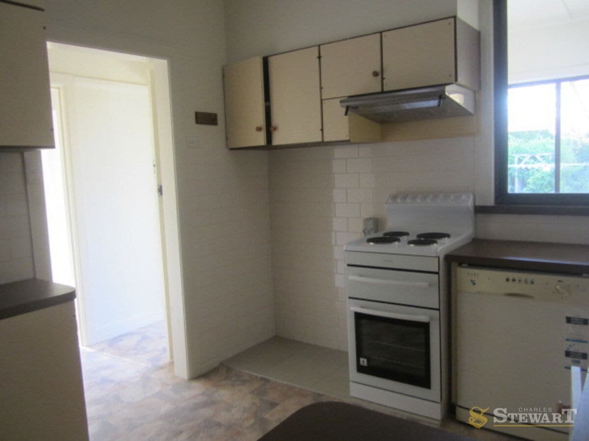 166 Hearn Street, Colac, VIC, Colac - Thumbnail 2