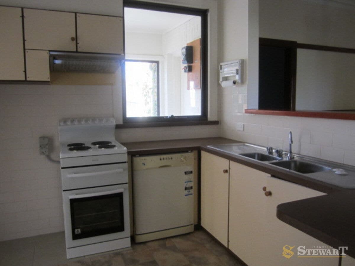 166 Hearn Street, Colac, VIC, Colac - Thumbnail 3