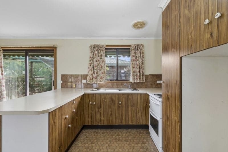 1/86 Curdie Street Cobden VIC, Cobden - Thumbnail 2
