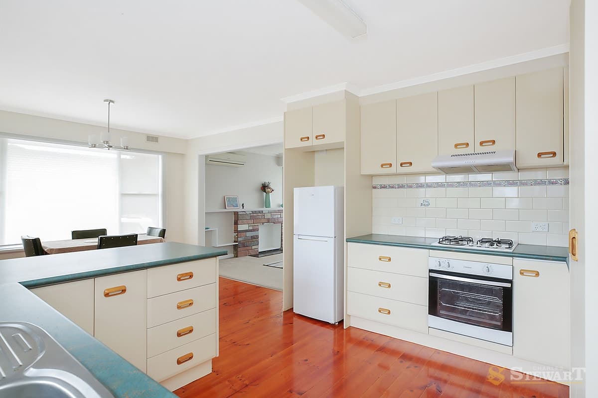 1 Woods Street, Colac, VIC, Colac - Thumbnail 4