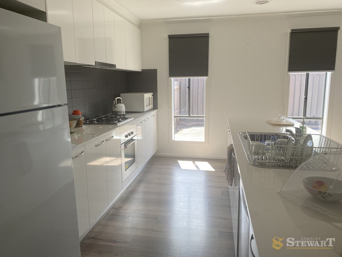 8 Speirs Street, Colac, VIC, Colac - Thumbnail 2