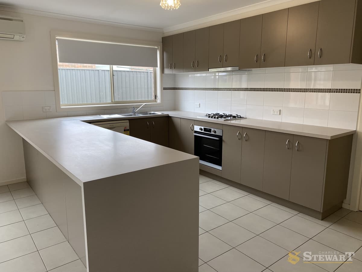 2 Rodger Drive, Colac, VIC, Colac - Thumbnail 2