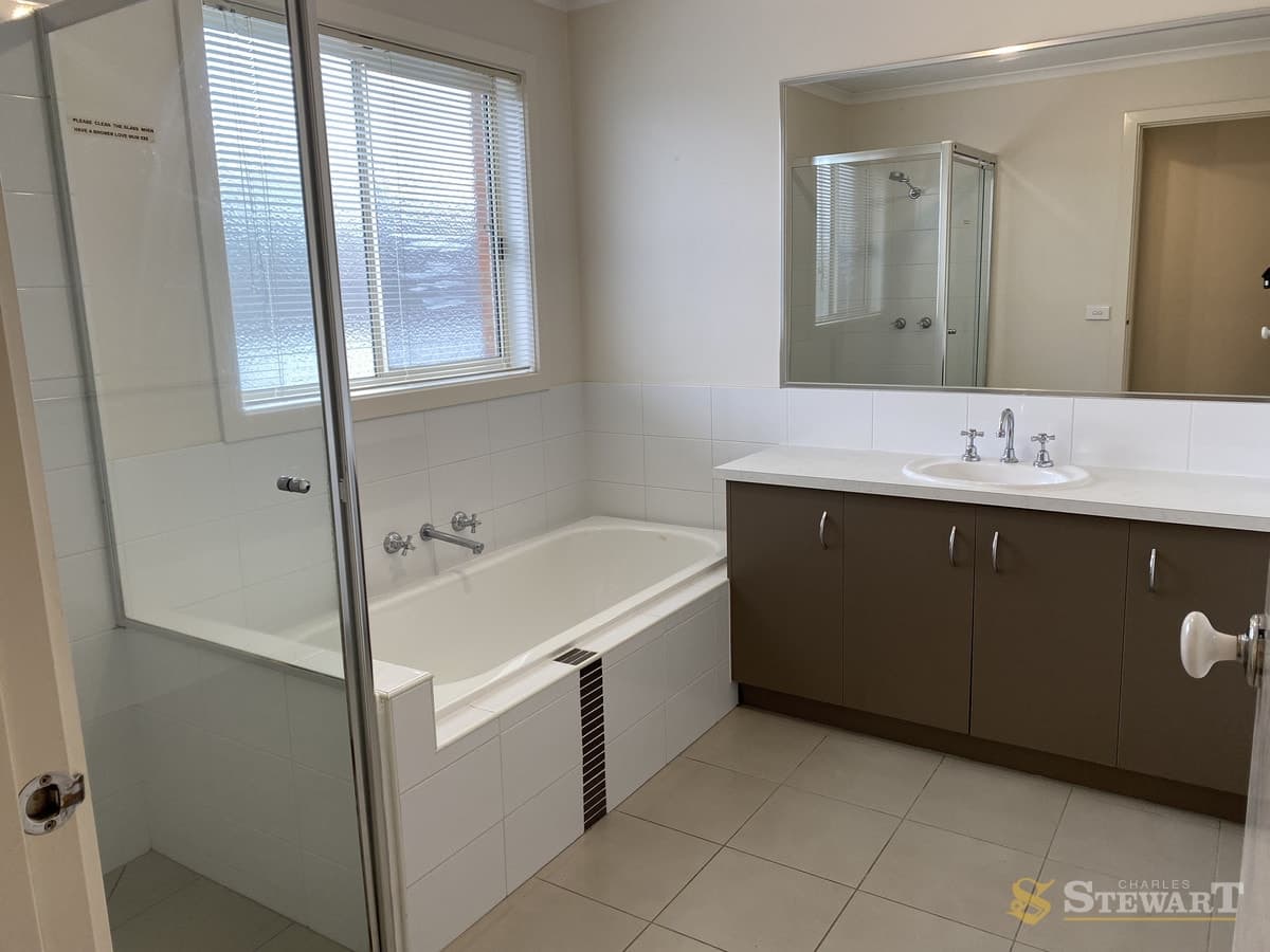 2 Rodger Drive, Colac, VIC, Colac - Thumbnail 7