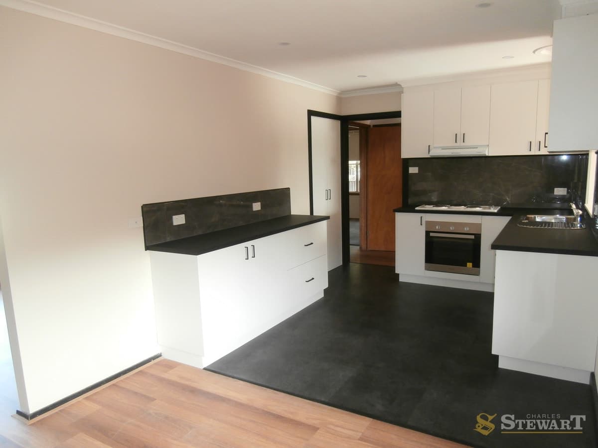 17 Dunoon Street, Colac, VIC, Colac - Thumbnail 2