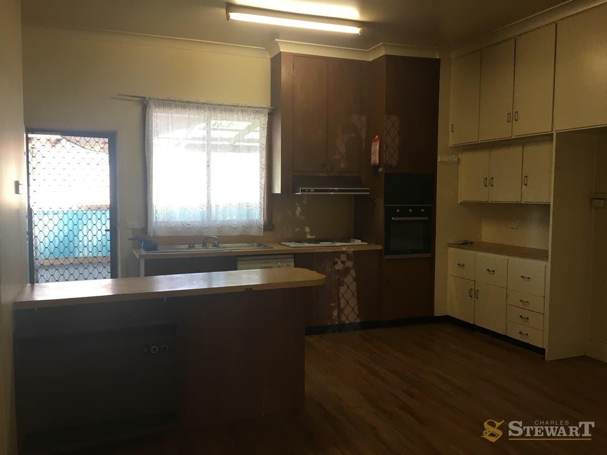 22 Parrott Street, Cobden, VIC, Cobden - Thumbnail 3