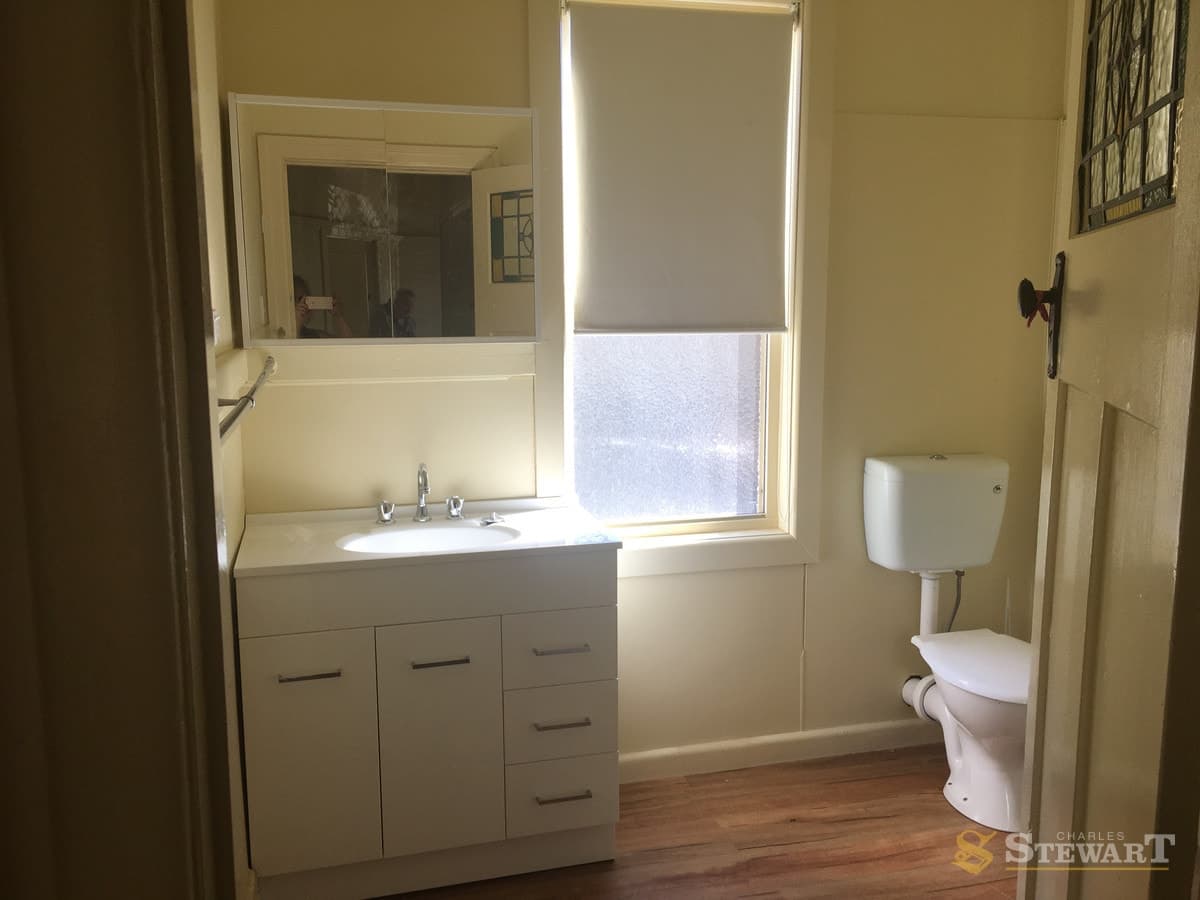 22 Parrott Street, Cobden, VIC, Cobden - Thumbnail 4