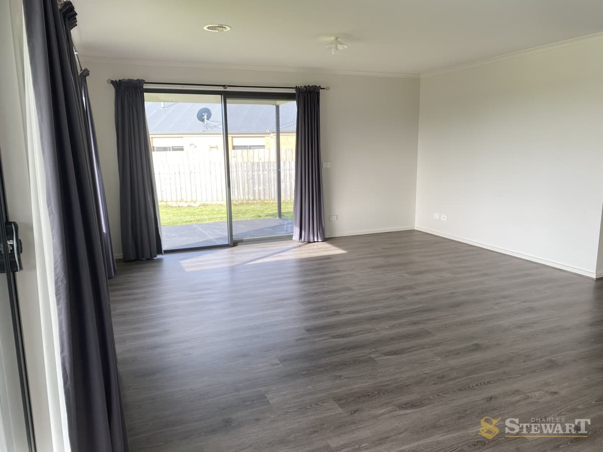 22 McAlpine Court, Camperdown, VIC, Camperdown - Thumbnail 4