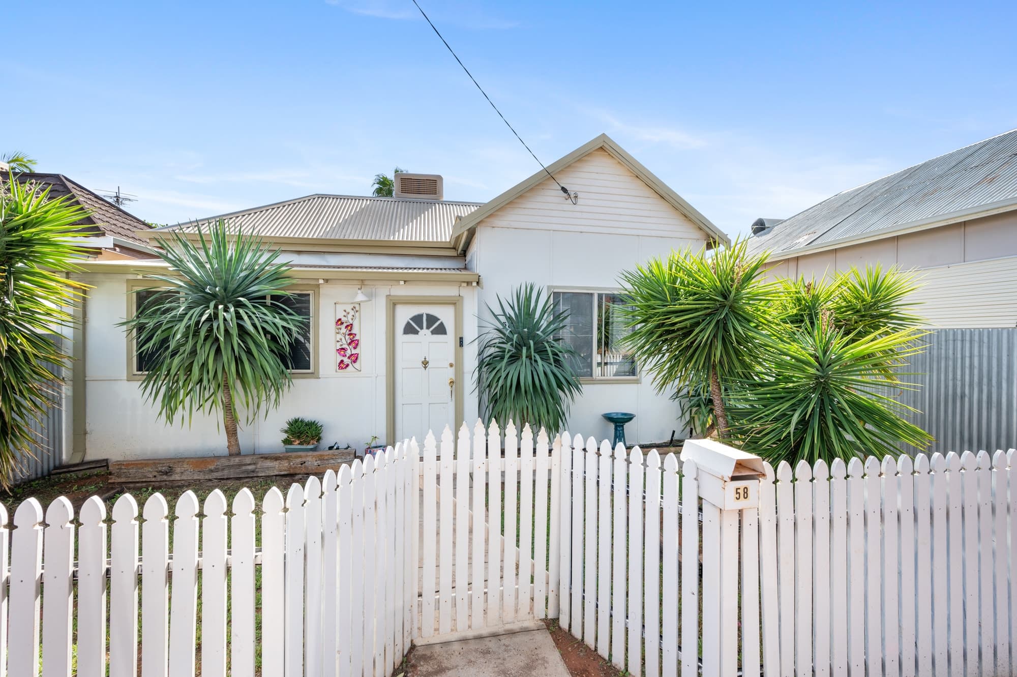 58 Varden Street, Piccadilly - Image 1