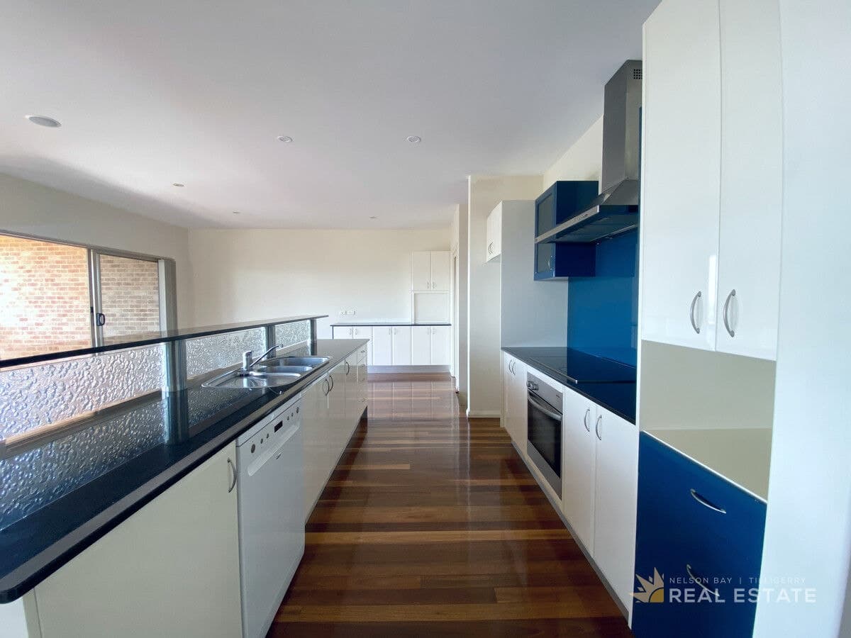 1 / 16 Kanangra Avenue, CORLETTE NSW 2315, Corlette - Thumbnail 4