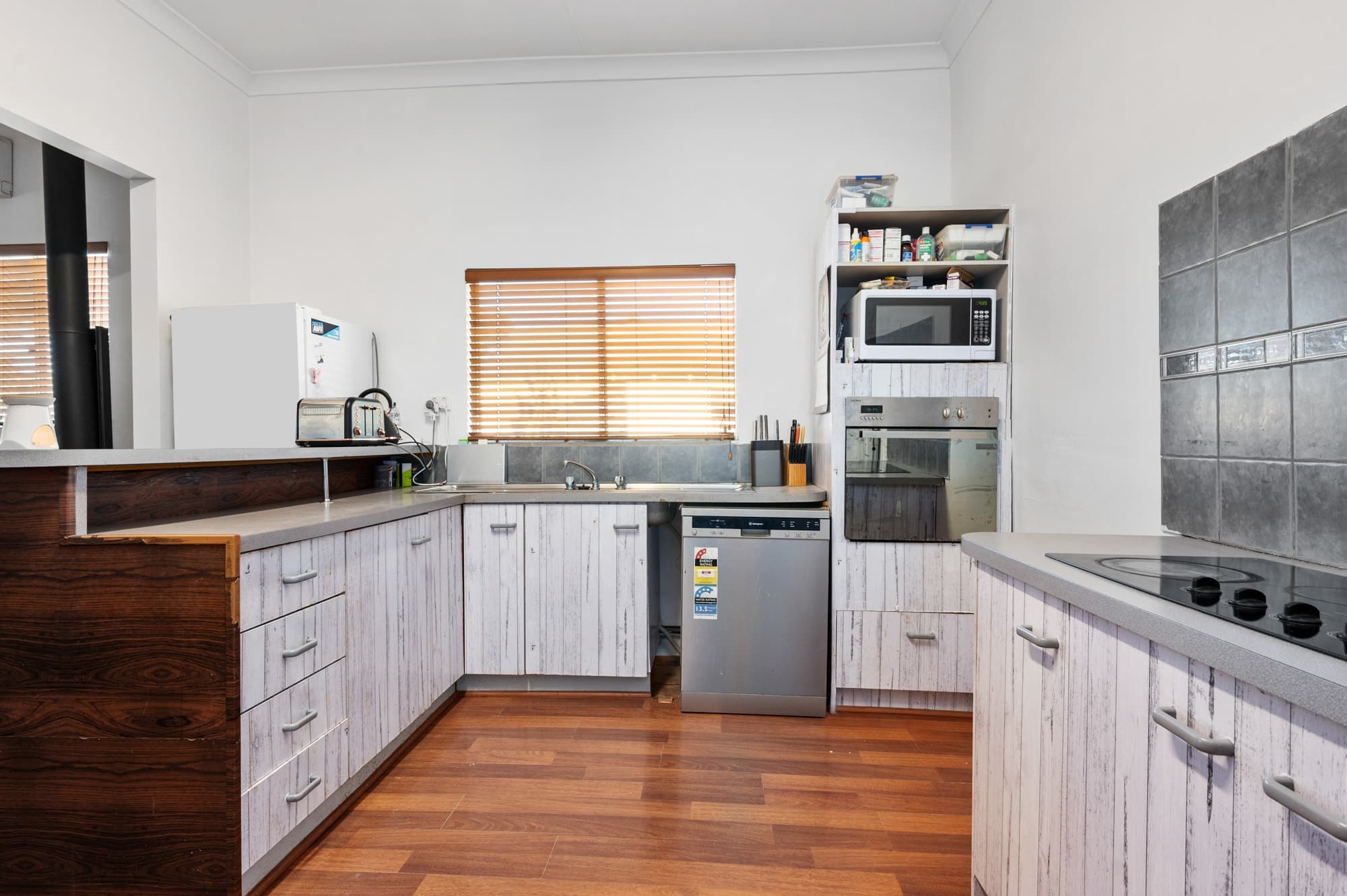 188 Wittenoom Street,
	
			
							VICTORY HEIGHTS
				
							
							WA
			6432, Victory Heights - Thumbnail 3