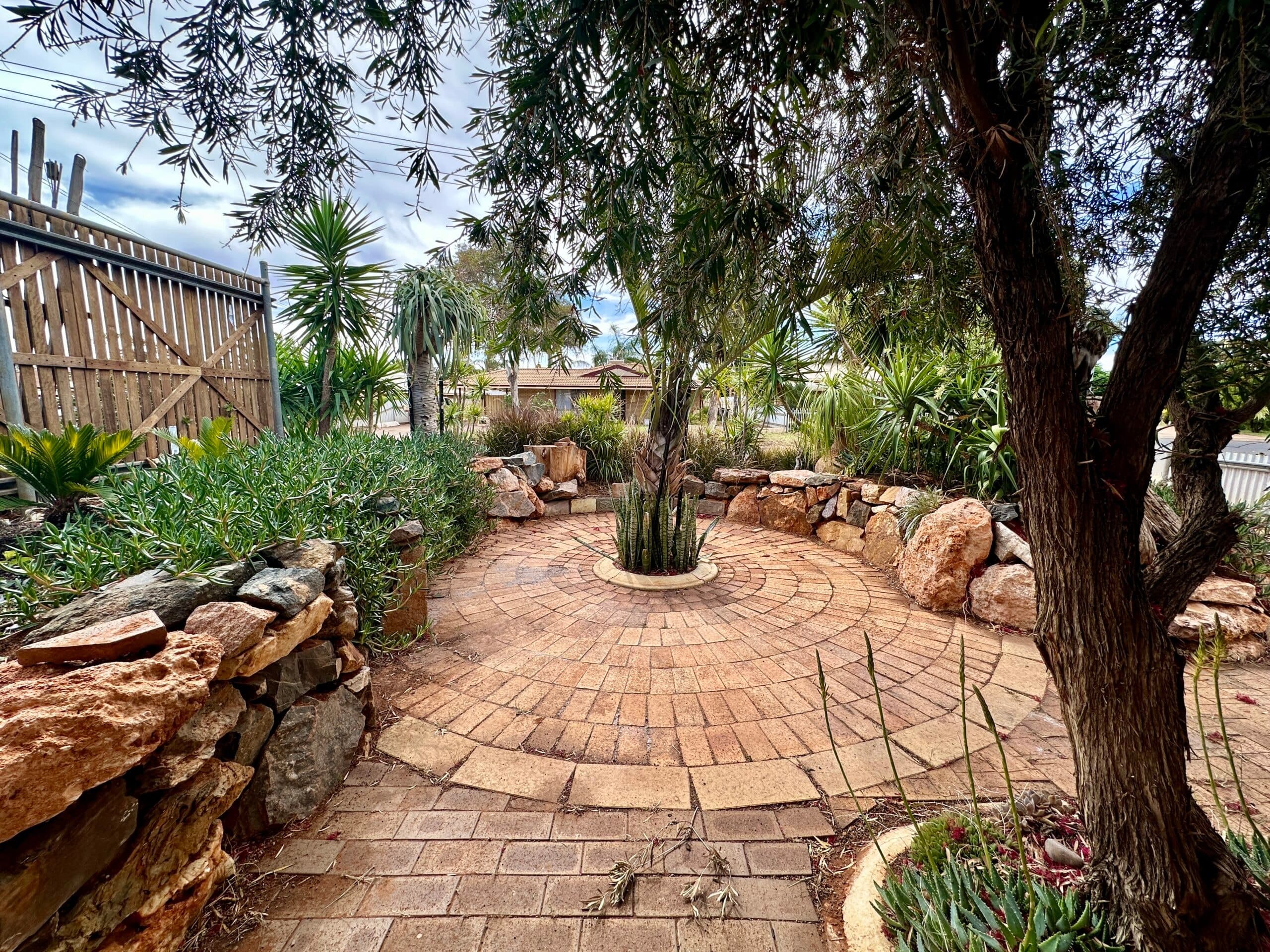 6 Montgomery Lane,
	
			
							HANNANS
				
							
							WA
			6430, Hannans - Thumbnail 2