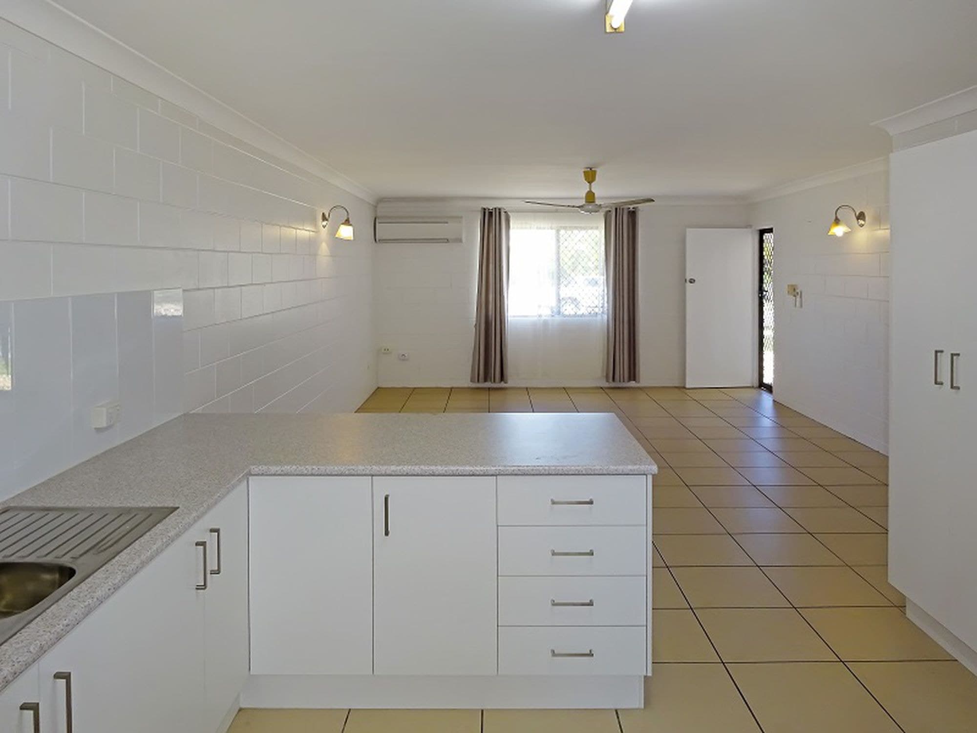 2 / 60 Merryl Street, Rasmussen, Rasmussen - Thumbnail 2