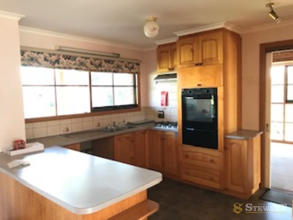 120 Jennings Street, Colac, VIC, Colac - Thumbnail 3