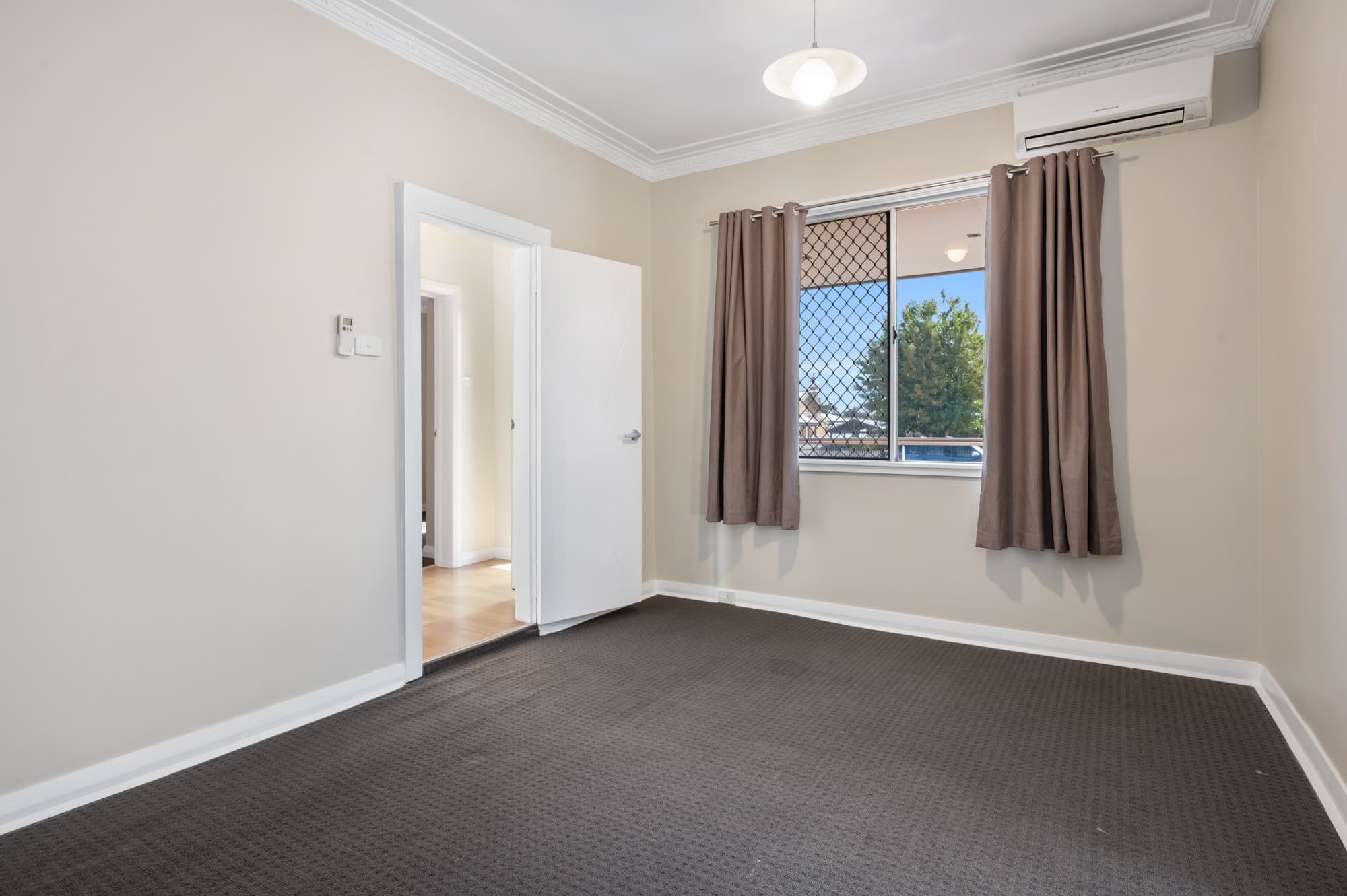37 Victoria Street,
	
			
							KALGOORLIE
				
							
							WA
			6430, Kalgoorlie - Thumbnail 8