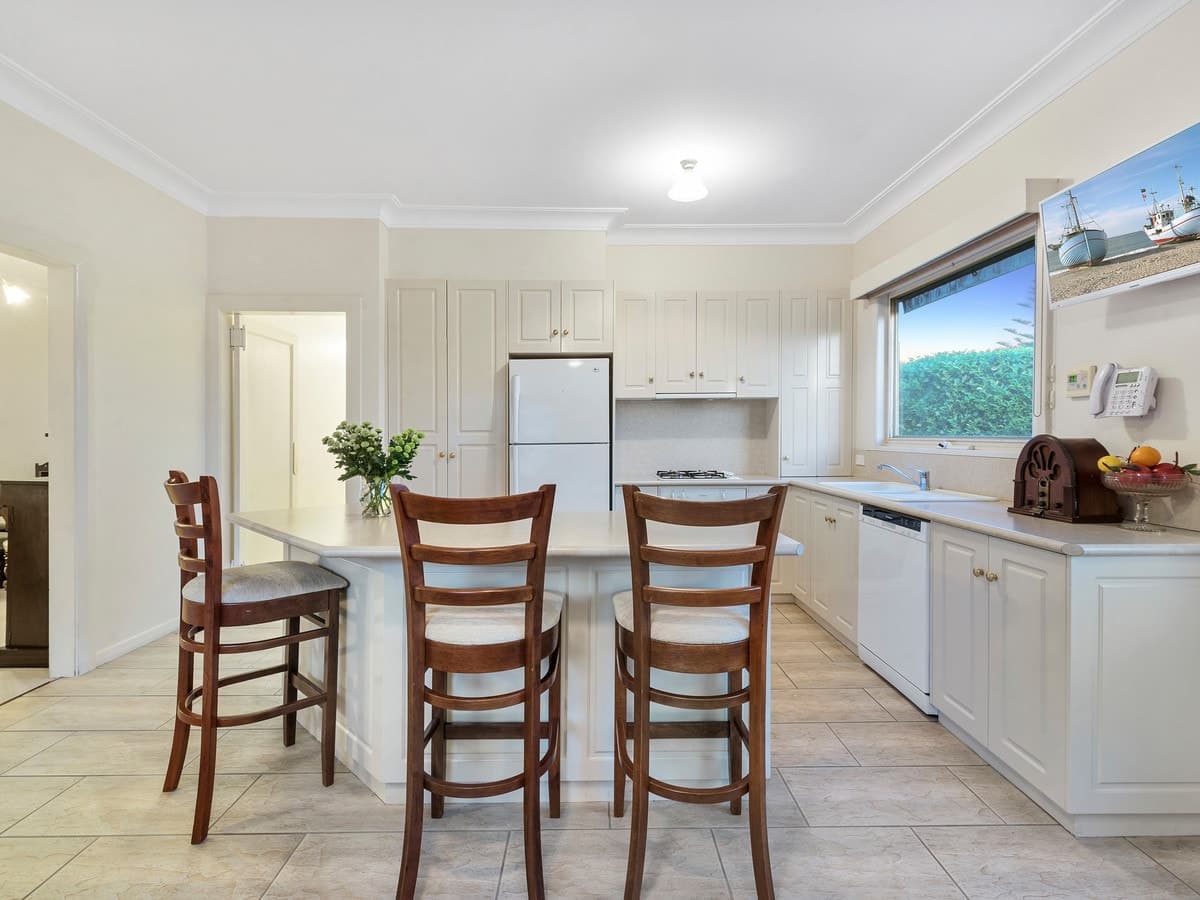 1 Stodart Street, Colac, VIC, Colac - Thumbnail 3