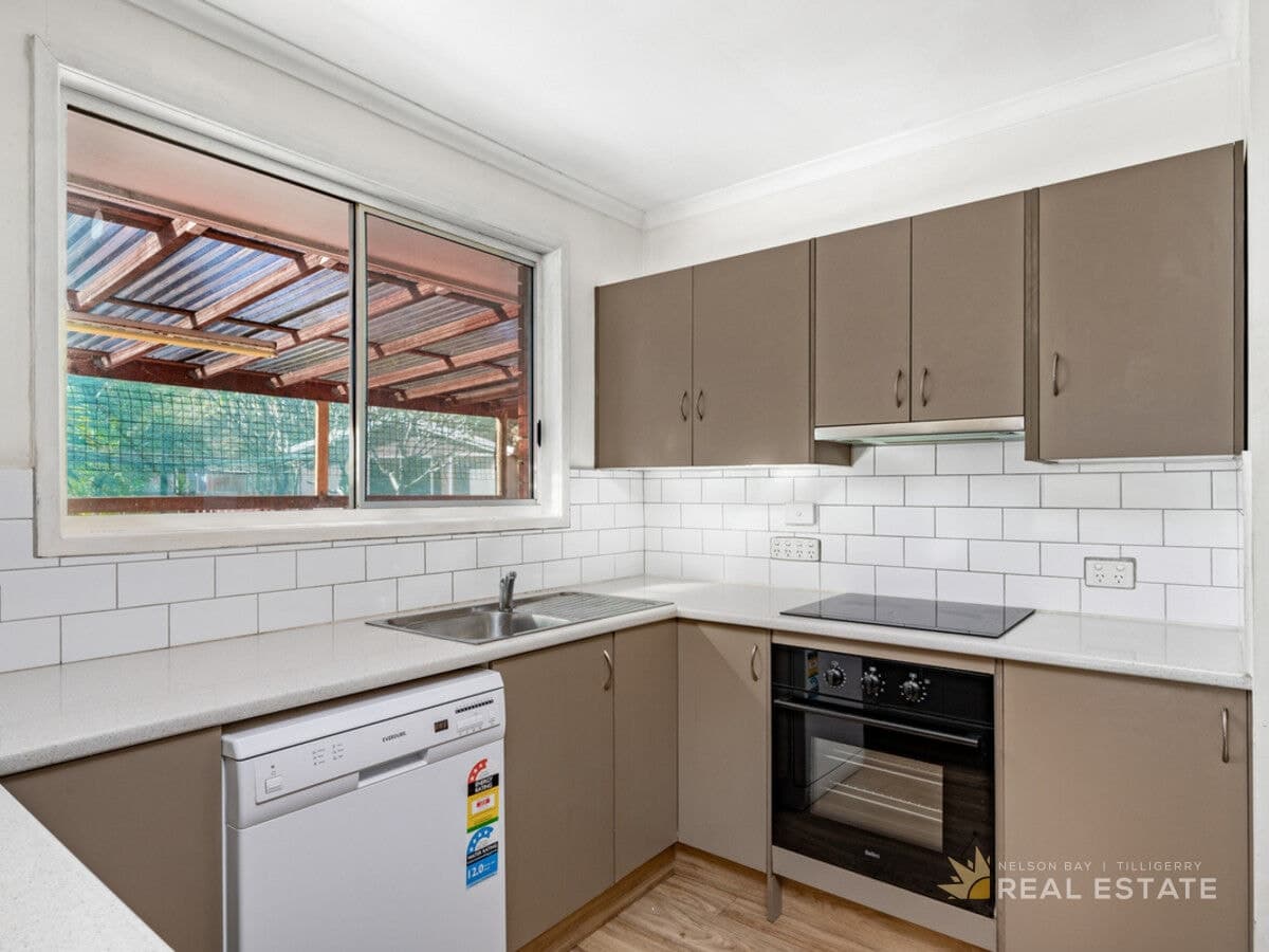 31 President Wilson Walk, Tanilba Bay NSW 2319, Tanilba Bay - Thumbnail 4