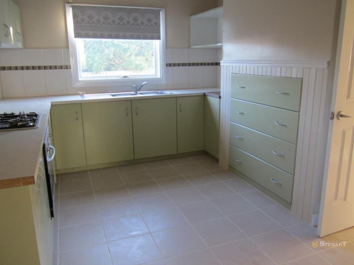 15 McAdam Crescent, Colac, VIC, Colac - Thumbnail 2