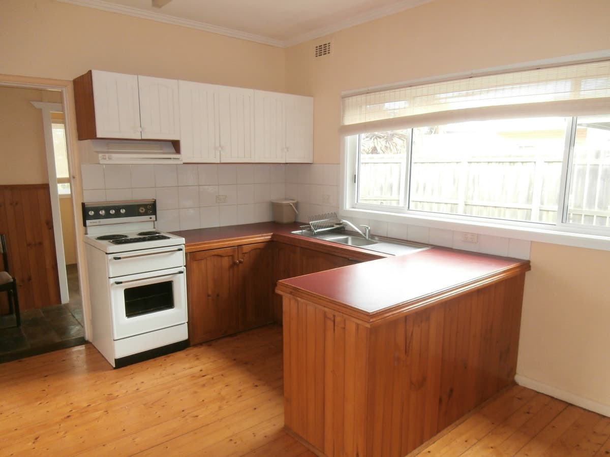3 Forbes Street, Colac, VIC, Colac - Thumbnail 2