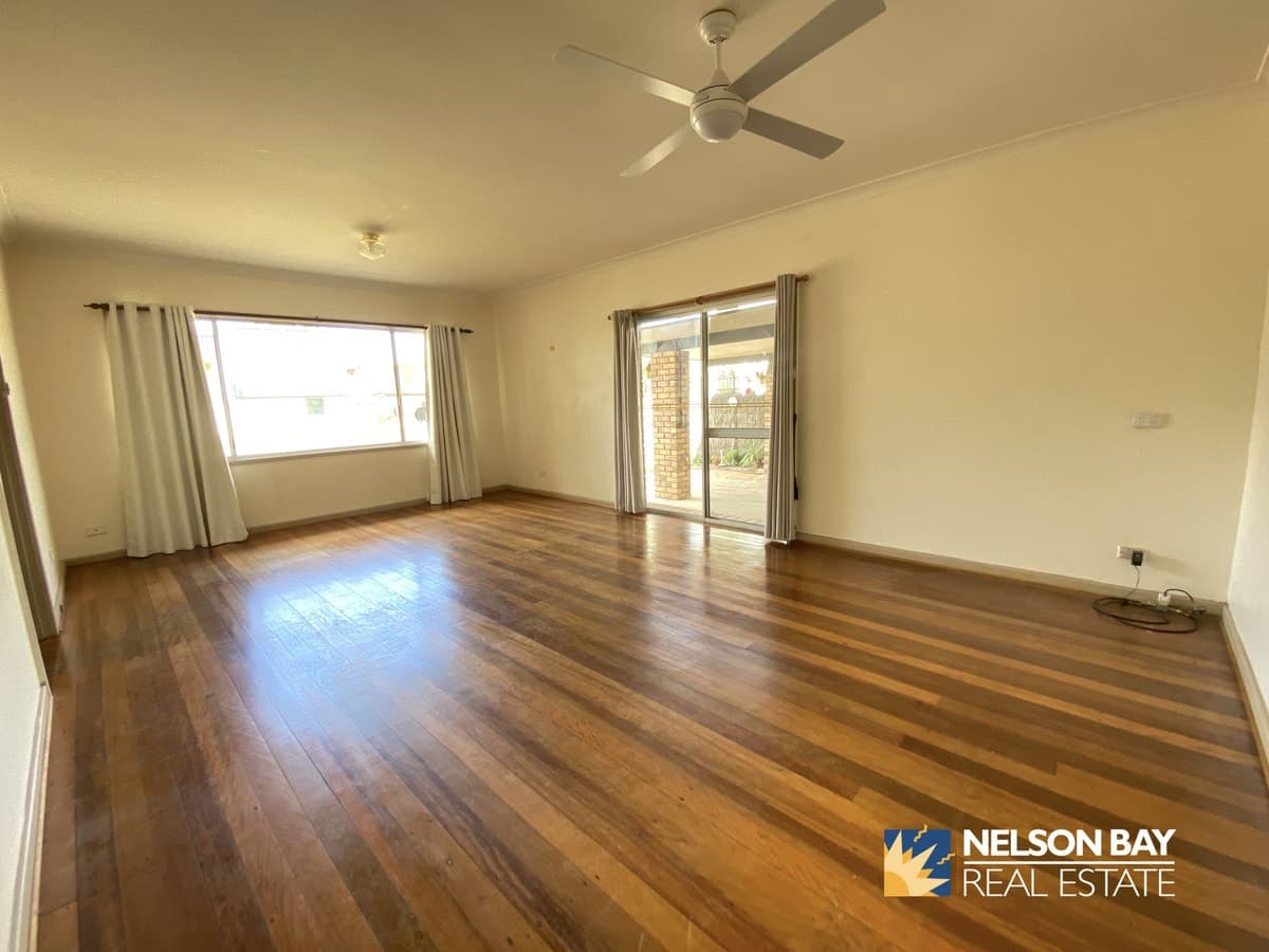 17 Sandy Point Road, Corlette NSW 2315, Corlette - Thumbnail 7