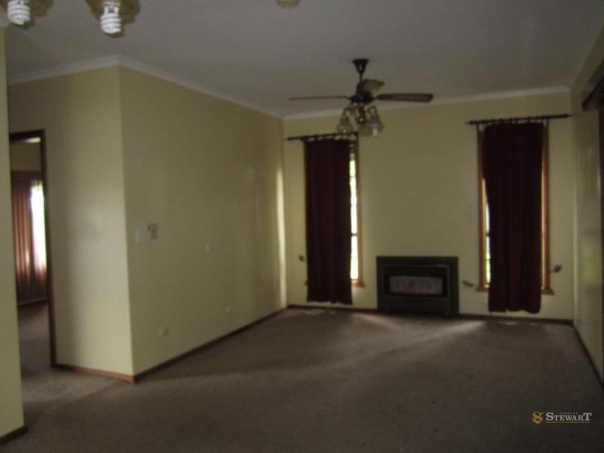 30 McGonigal Street, Colac, VIC, Colac - Thumbnail 5