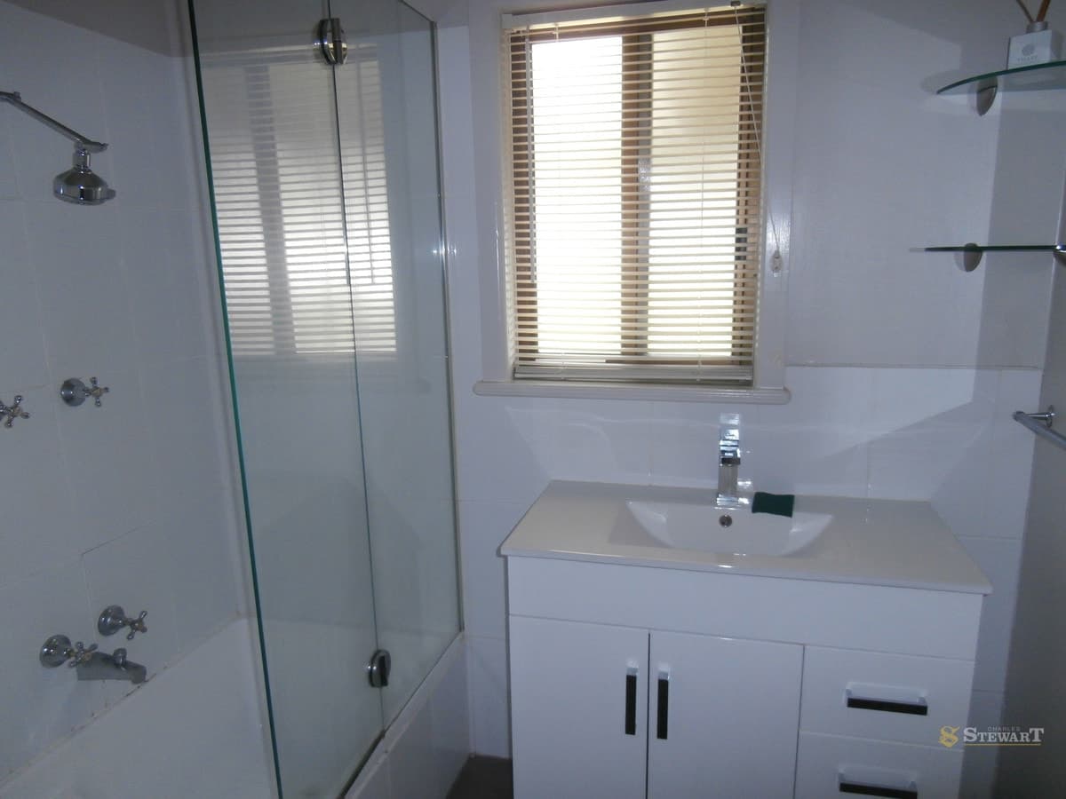 29 Alexander Street, Colac, VIC, Colac - Thumbnail 3