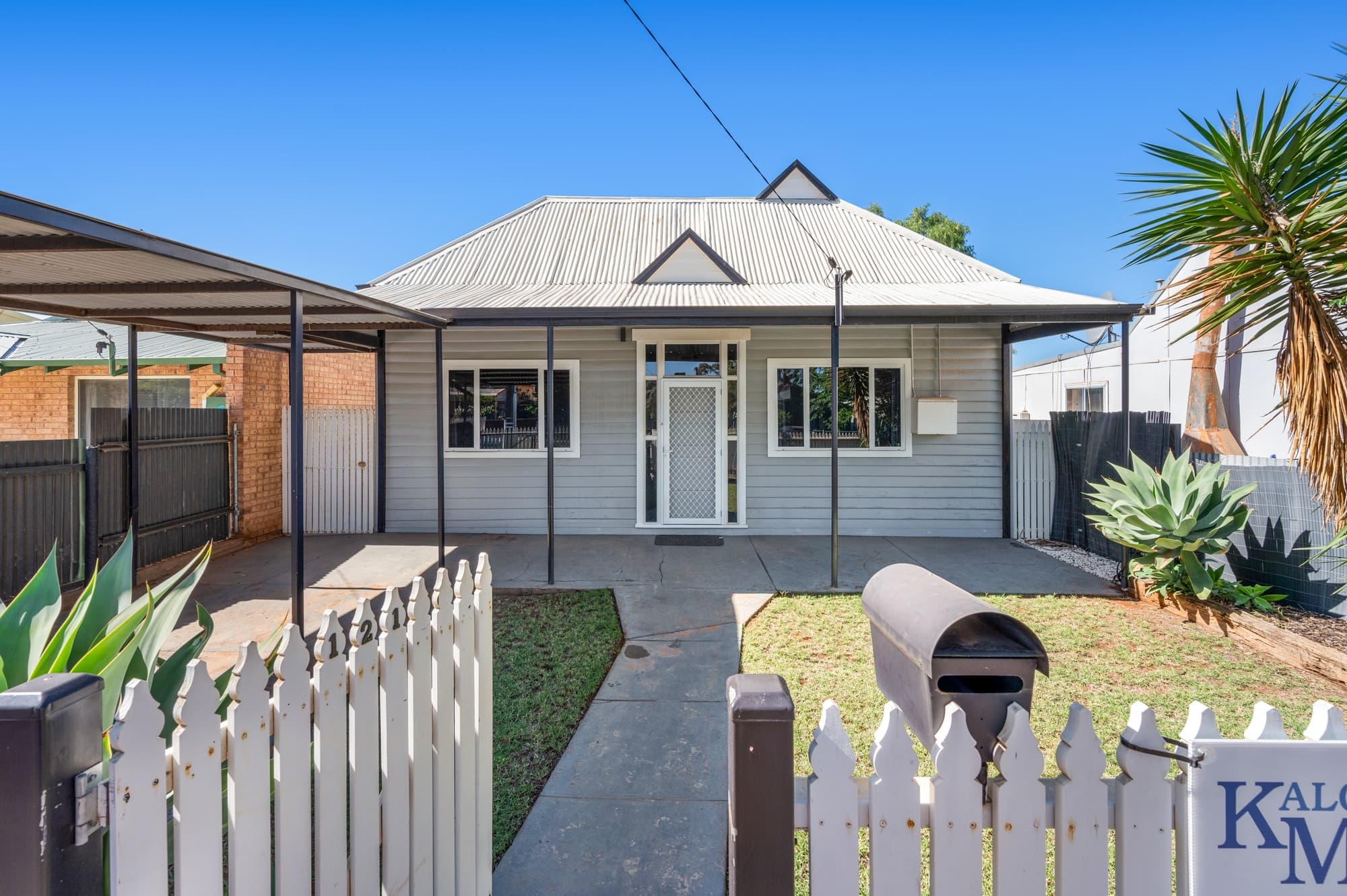 121 Hanbury Street,
	
			
							KALGOORLIE
				
							
							WA
			6430, Kalgoorlie - Image 1