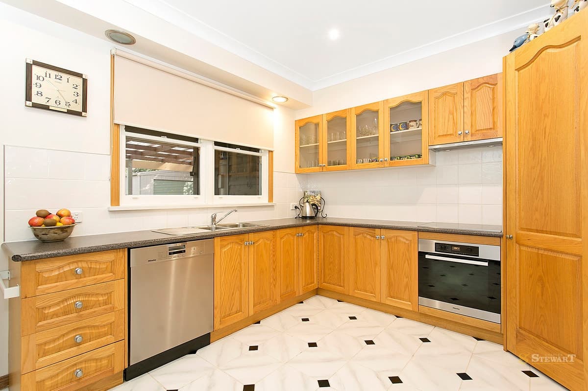 17 Grant Street, Colac, VIC, Colac - Thumbnail 2