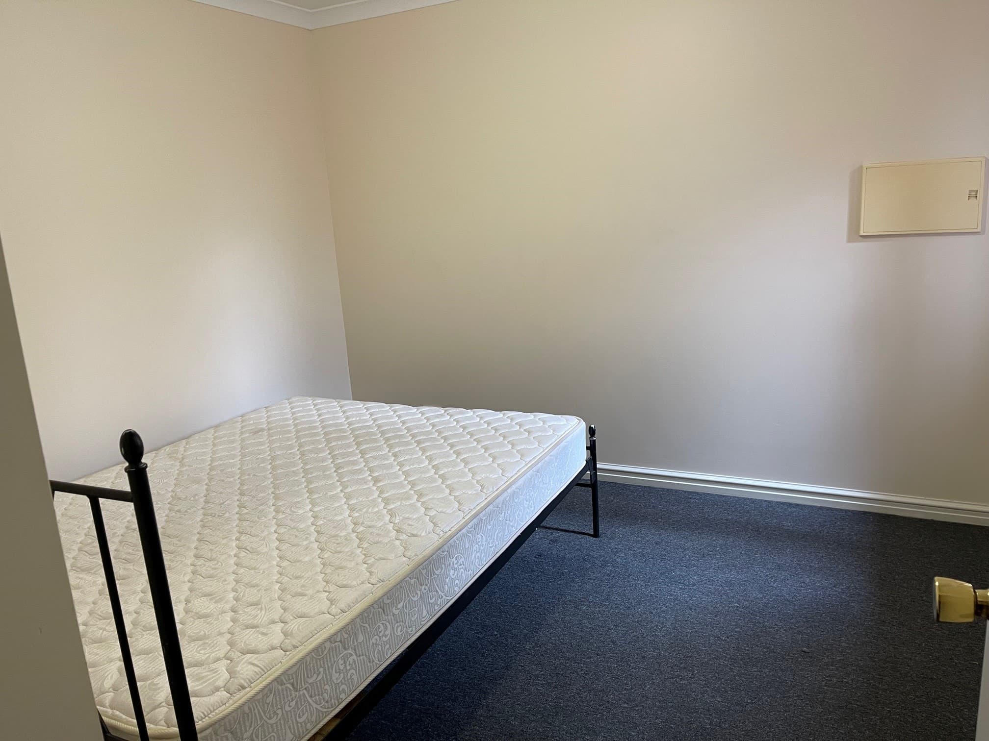 5/2 Cheetham Street,
	
			
							Kalgoorlie
				
							
							WA
			6430, Kalgoorlie - Thumbnail 8