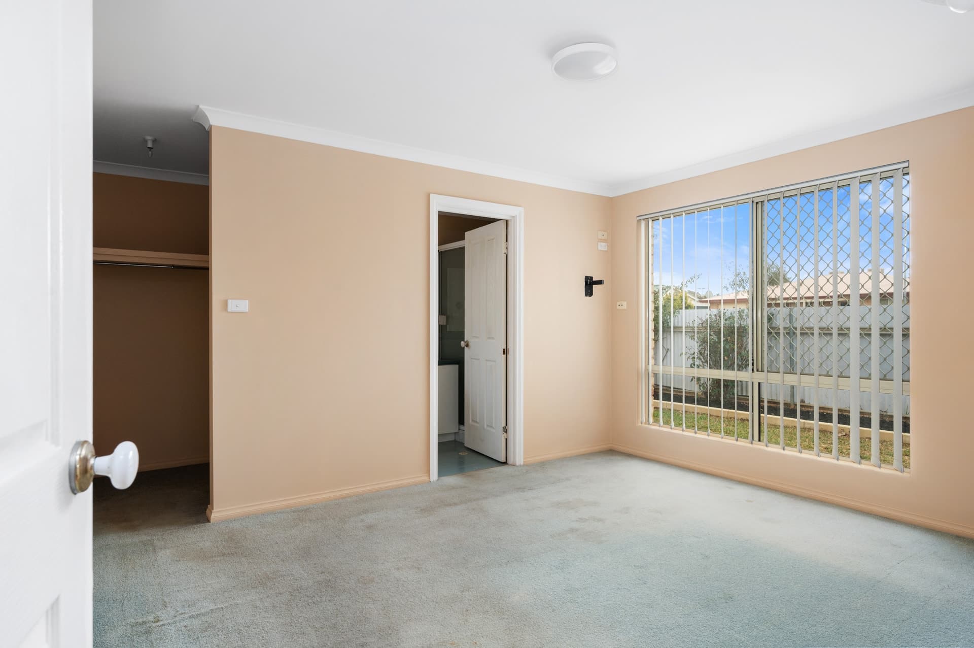 44 Rhodes Street, South Kalgoorlie - Thumbnail 3