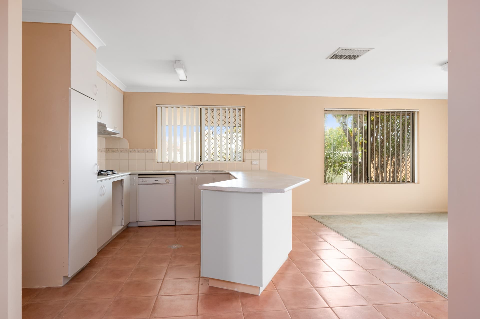 44 Rhodes Street, South Kalgoorlie - Thumbnail 6