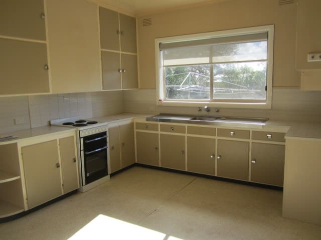 25 Farrington Street, Colac, VIC, Colac - Thumbnail 2