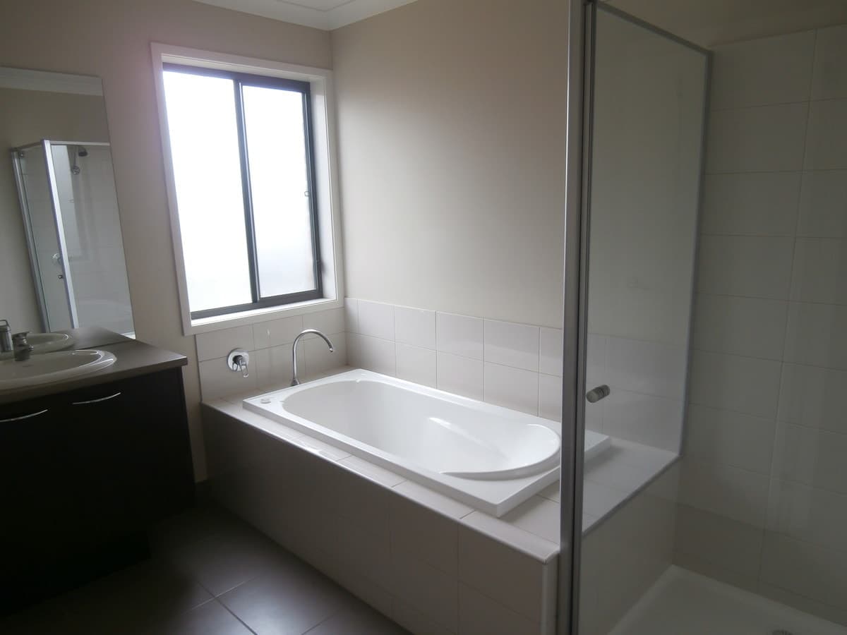 7 Imperial Drive, Colac, VIC, Colac - Thumbnail 4