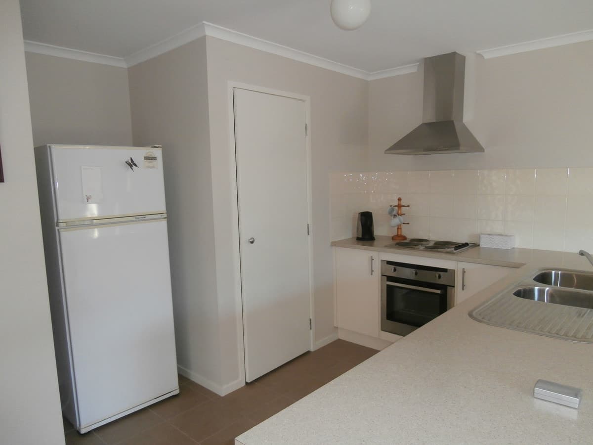54C Armytage Street, Winchelsea, VIC, Winchelsea - Thumbnail 2