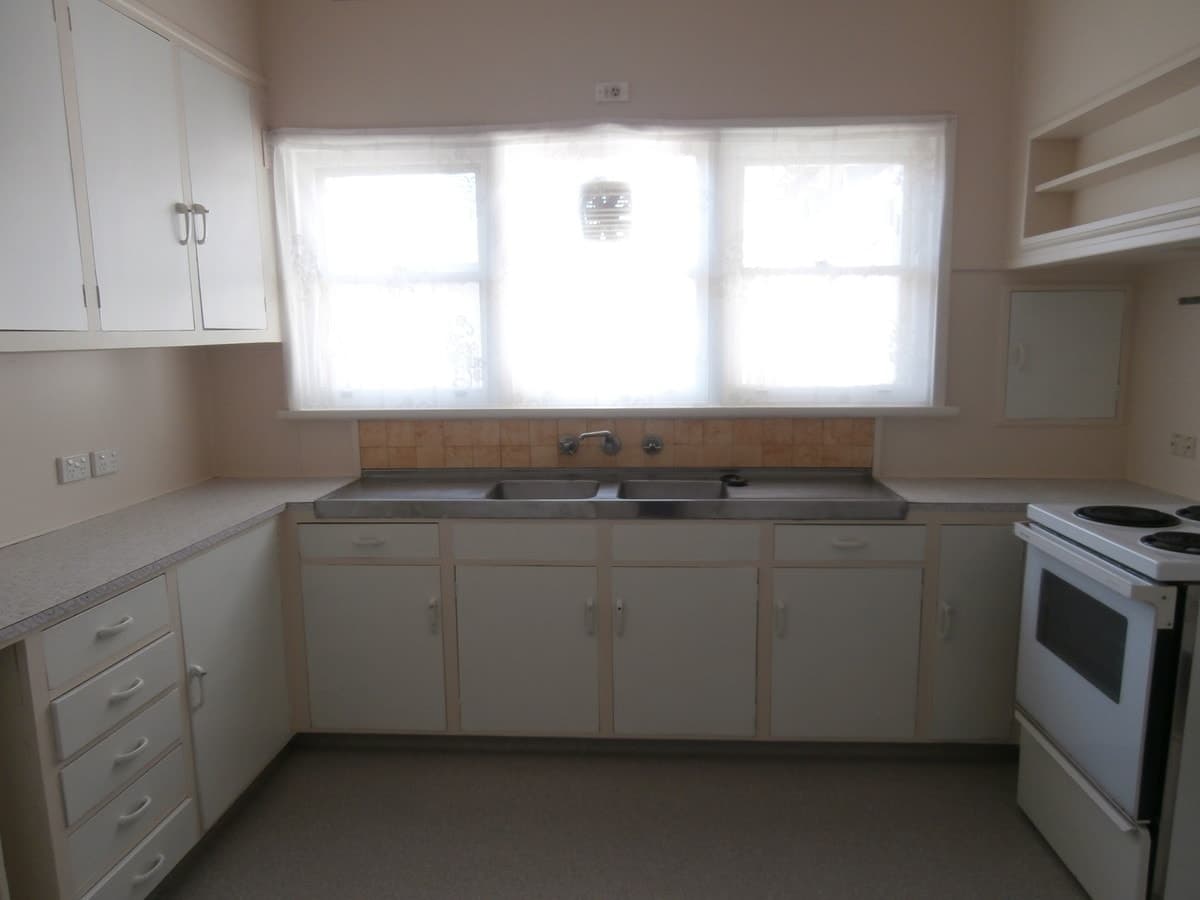 2/34 Armstrong Street, Colac, VIC, Colac - Thumbnail 2