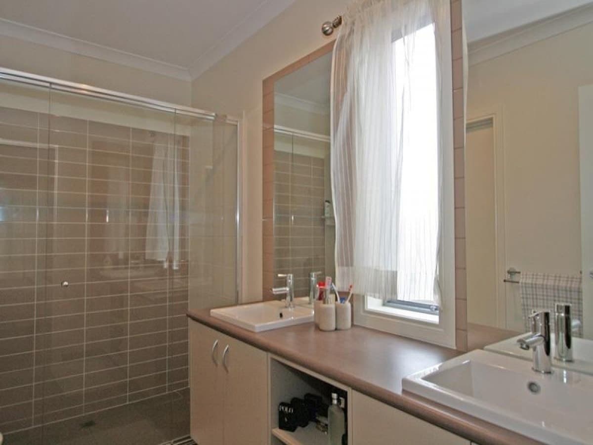 16 Fulford Crescent, Elliminyt, VIC, Elliminyt - Thumbnail 3