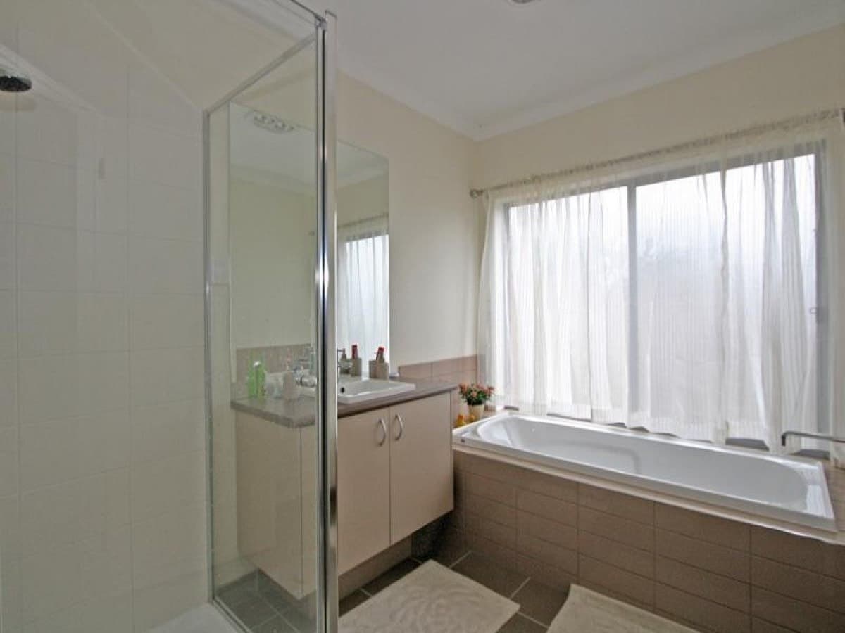 16 Fulford Crescent, Elliminyt, VIC, Elliminyt - Thumbnail 4